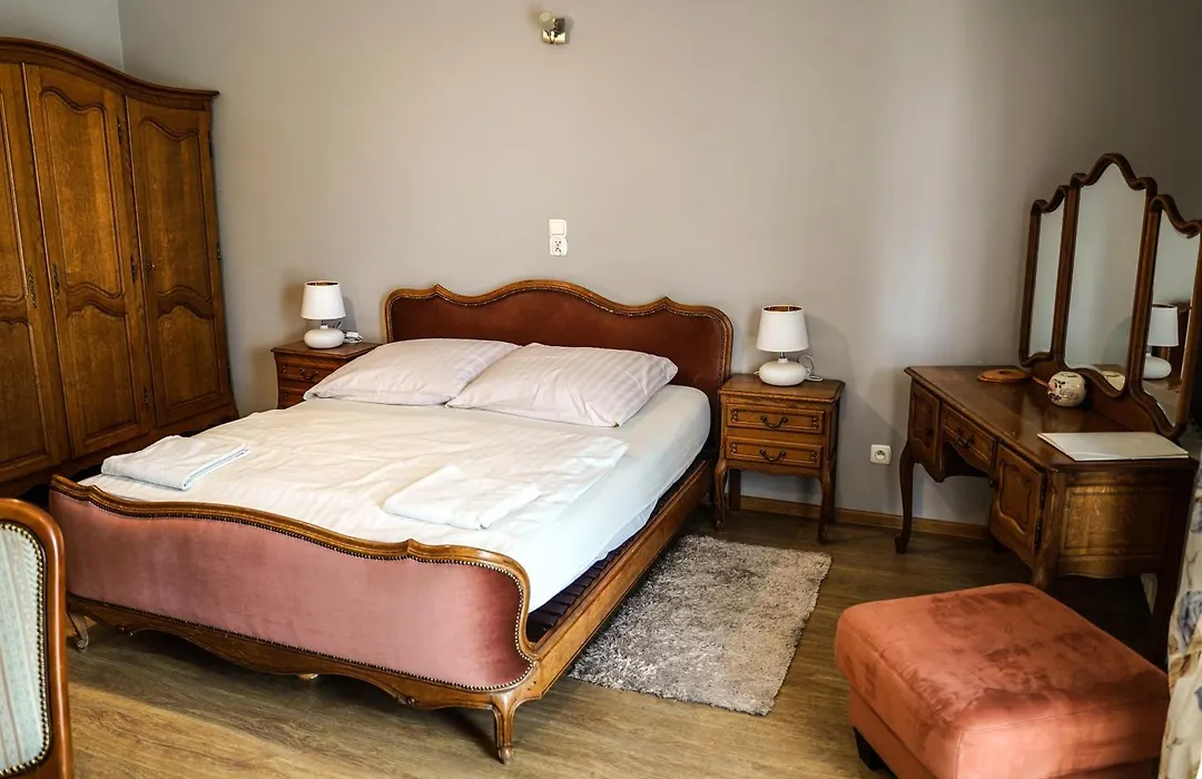 Hotel Heaven-1